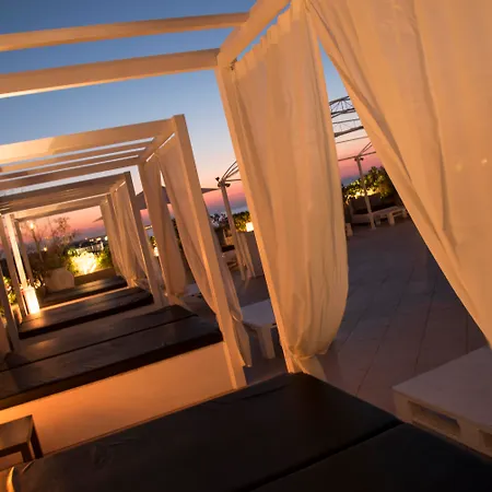 Riva Del Sole Hotel