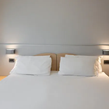 Riva Del Sole Hotel