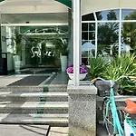 里瓦德尔索尔酒店 酒店 焦维纳佐