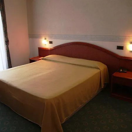 Hotel Riva Del Sole
