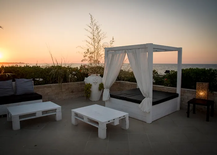 Riva Del Sole Otel